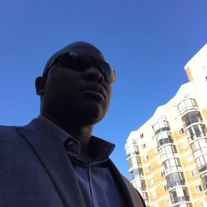 Meet your Posher, Emmanuel